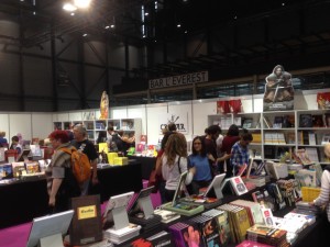 Le stand Crobar, toujours aussi bien achalandé - oui avec Geek-it, apprenez de nouveaux mots de vocabulaire...