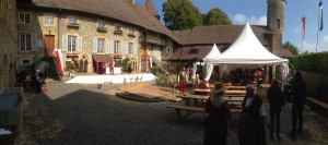 La cour intérieure avec la taverne