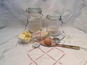 Tout ce qu'il faut pour d'excellents biscuits des petites médiévales !